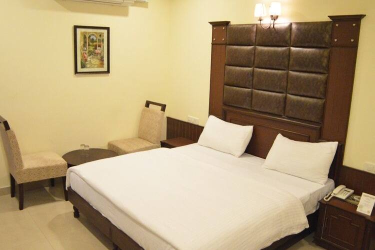 White Diamond Hotel, Jalandhar 1